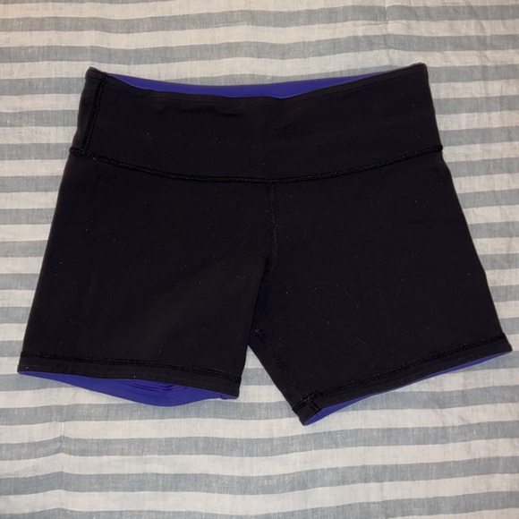 Lululemon reversible legging shorts - Picture 3 of 6